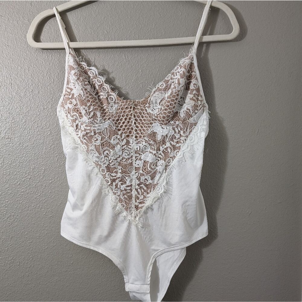 Vera & Lucy Eyelash Lace Bodysuit - Picture 6 of 8